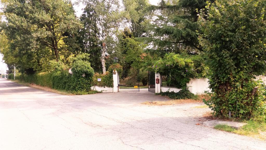 Villa Maria Sole Revello Bagian luar foto
