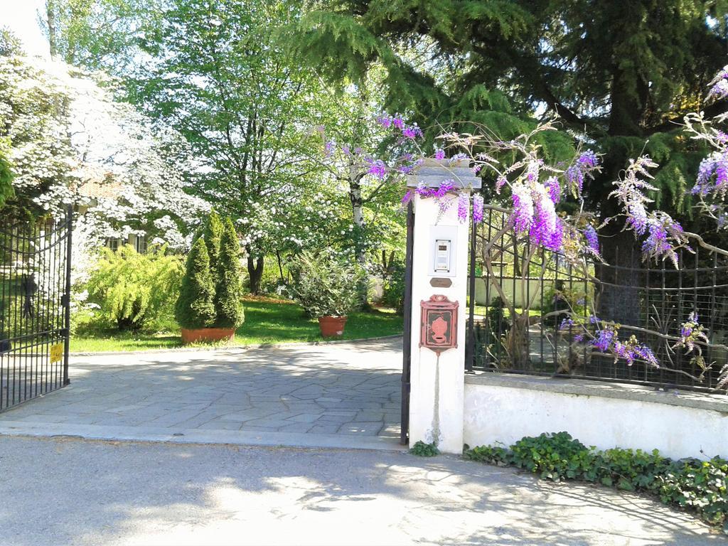 Villa Maria Sole Revello Bagian luar foto