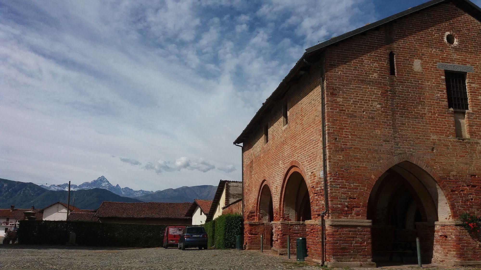 Villa Maria Sole Revello Bagian luar foto